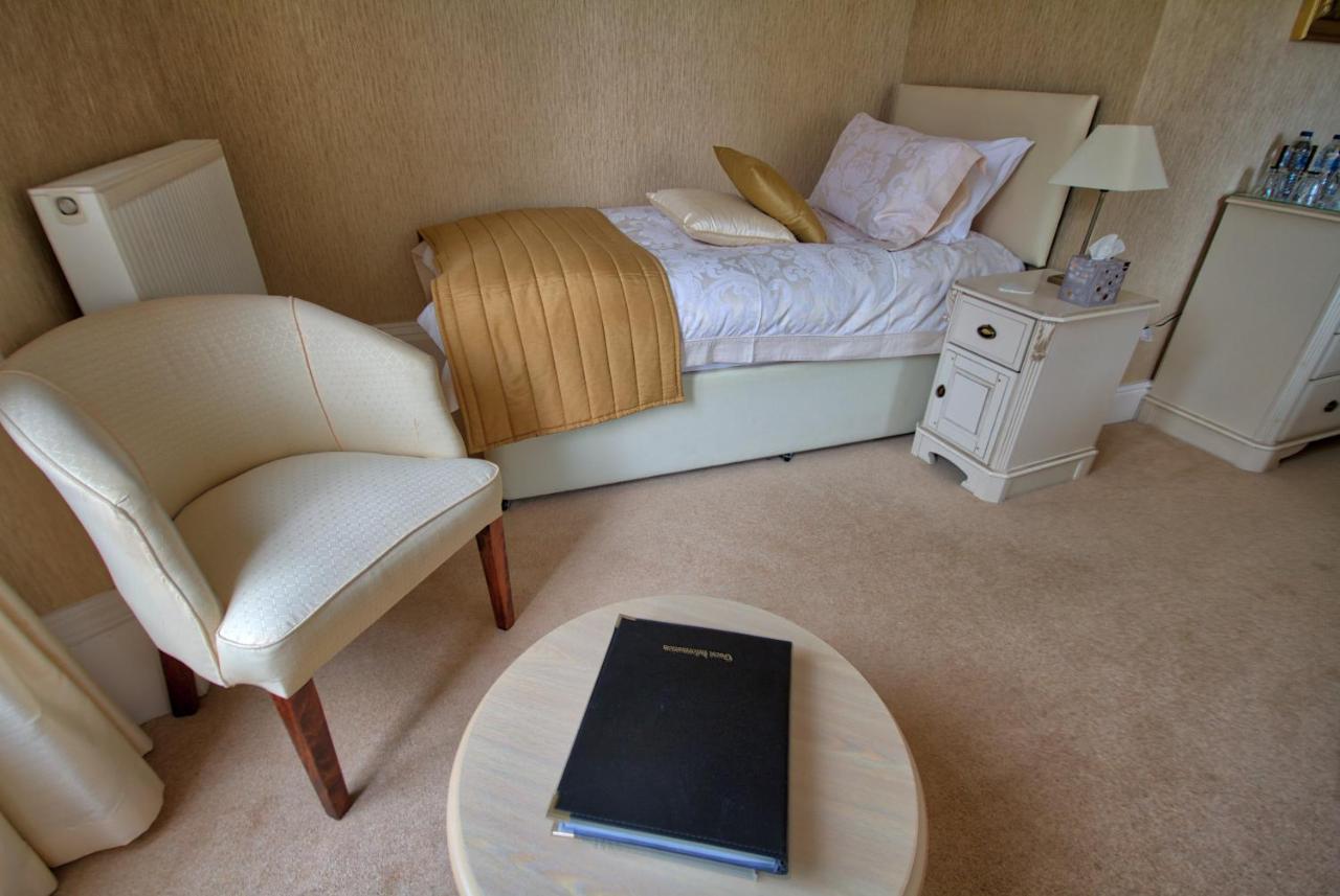 Holcombe House Guest House Llandudno Extérieur photo