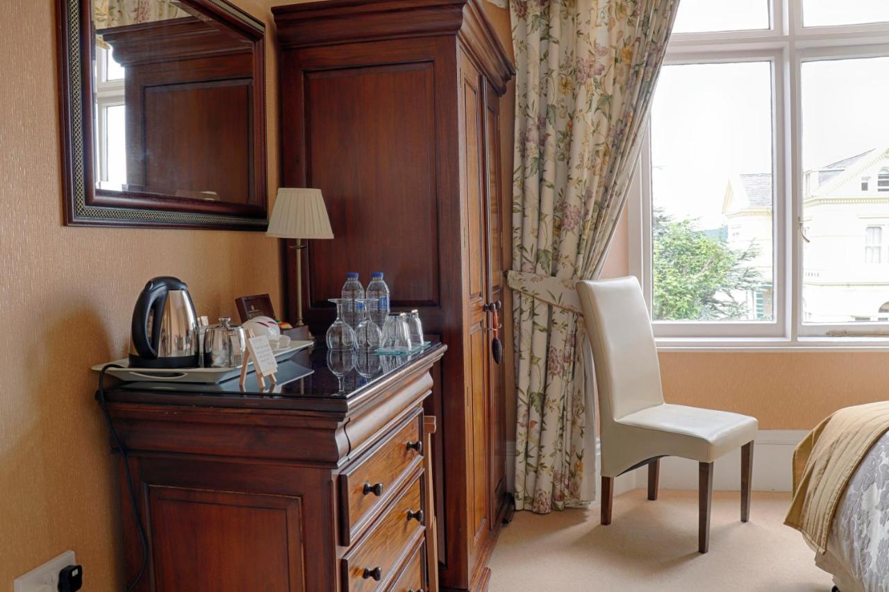 Holcombe House Guest House Llandudno Extérieur photo